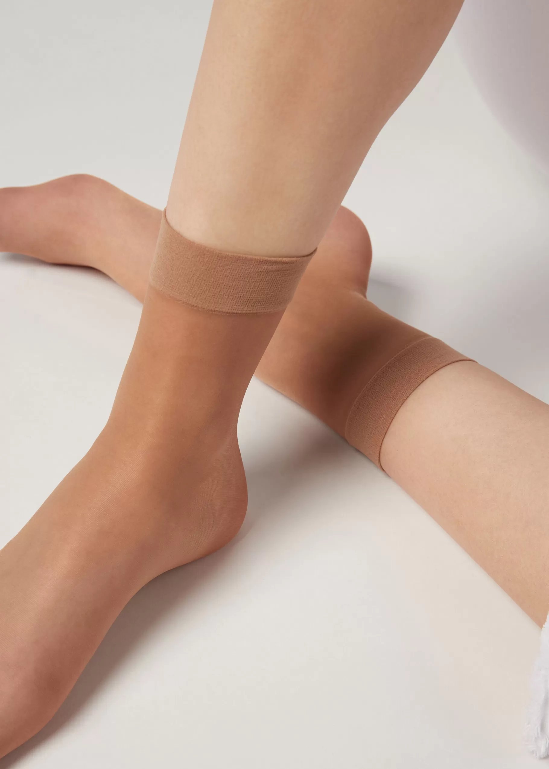 Store 20 Denier Sheer Socks Women Sheer Socks