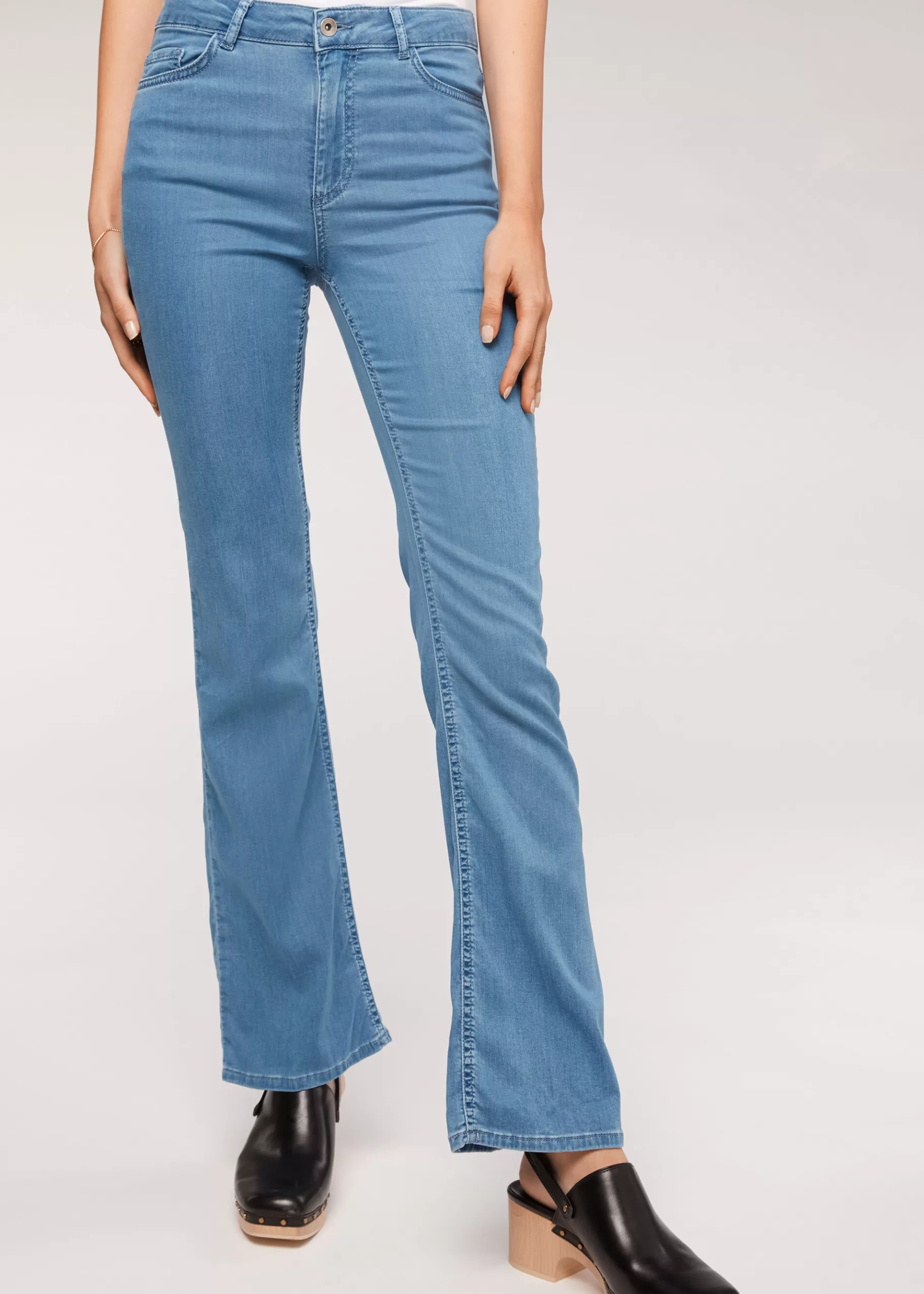 Flash Sale Eco Light Denim Flared Jeans Women Jeans