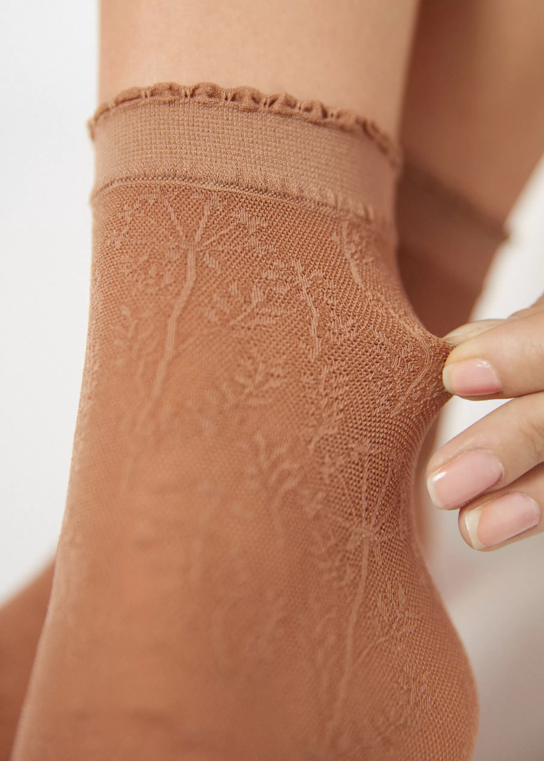 Outlet Floral-Patterned Mesh Short Socks Women Short Socks