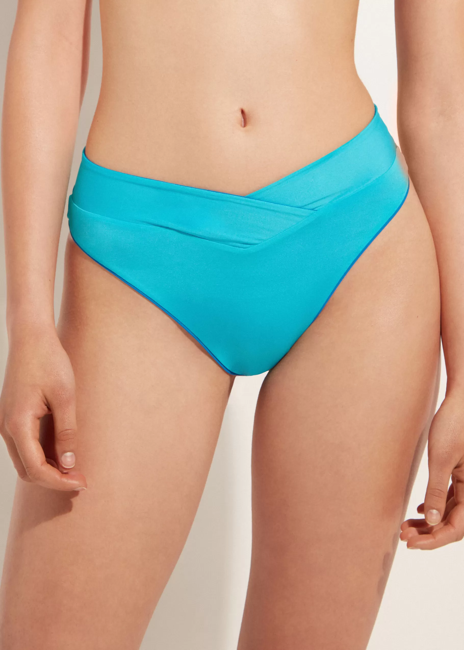 Store High-Waisted V-Cut Bikini Bottoms Indonesia Women Bikini