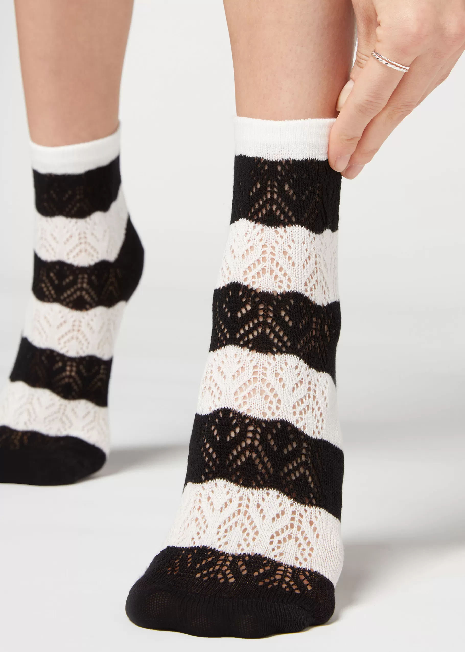Online Openwork And Striped Short Socks Women Short Socks